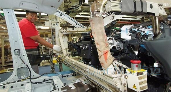 汽車零配件生產現場圖