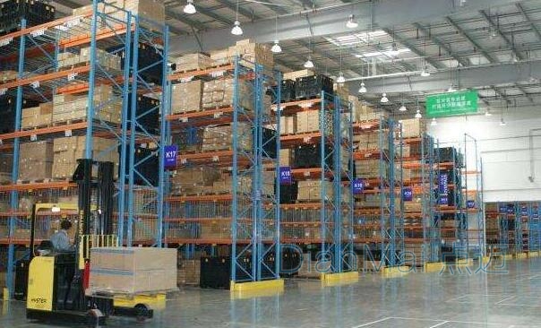 家具倉庫管理現場